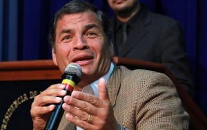 http://pajarorojo.com.ar/wp-content/uploads/2012/02/Rafael_Correa-300x189.jpg