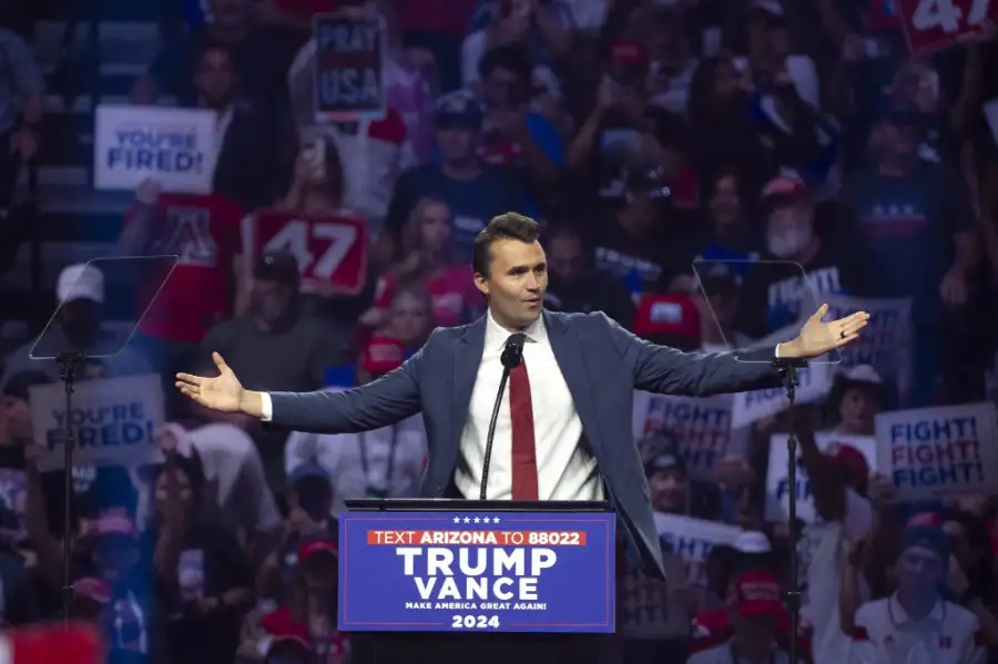 ASESINATO DE CHARLIE KIRK / 1: Es una advertencia del Estado Profundo a Trump, infiere el politólogo italiano Marsaglia